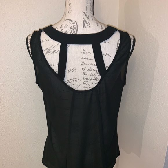 BLVD Top - Picture 3 of 5